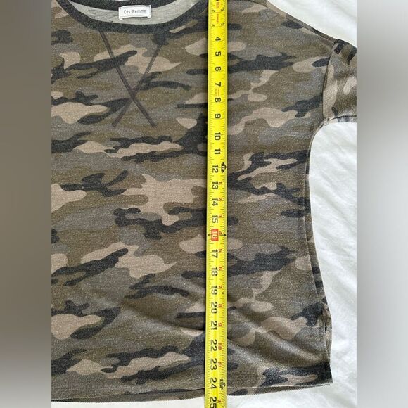 EUC- Ces Femme Camo Long Sleeve Knit Top - Picture 2 of 3